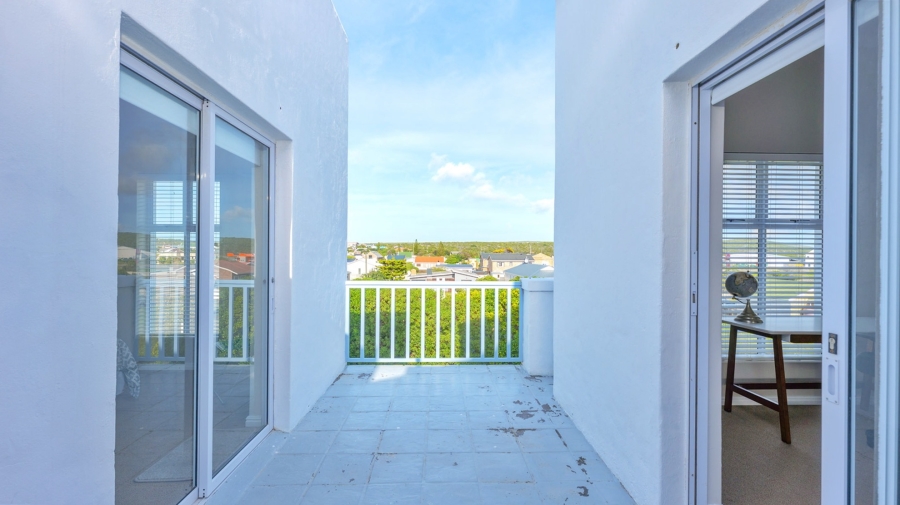 3 Bedroom Property for Sale in Struisbaai Western Cape